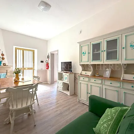 Apartment Casa Madreperla A 300 M Dalla Rena Bianca Santa Teresa Gallura